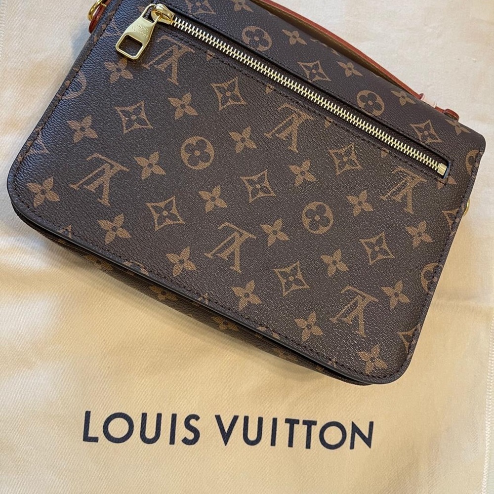 Louis Vuitton Pochette MΓ©tis in Monogram - Picture 4 of 6